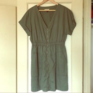 Small Green Dress with Pockets